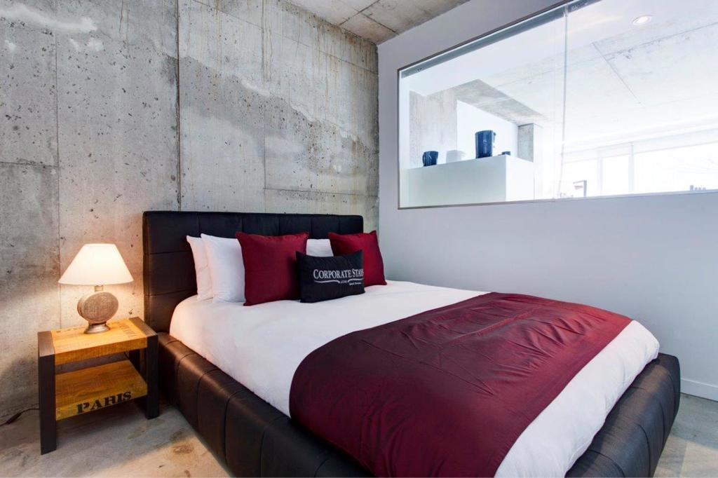 Loft4U Apartments By Corporatestays Монреал Екстериор снимка