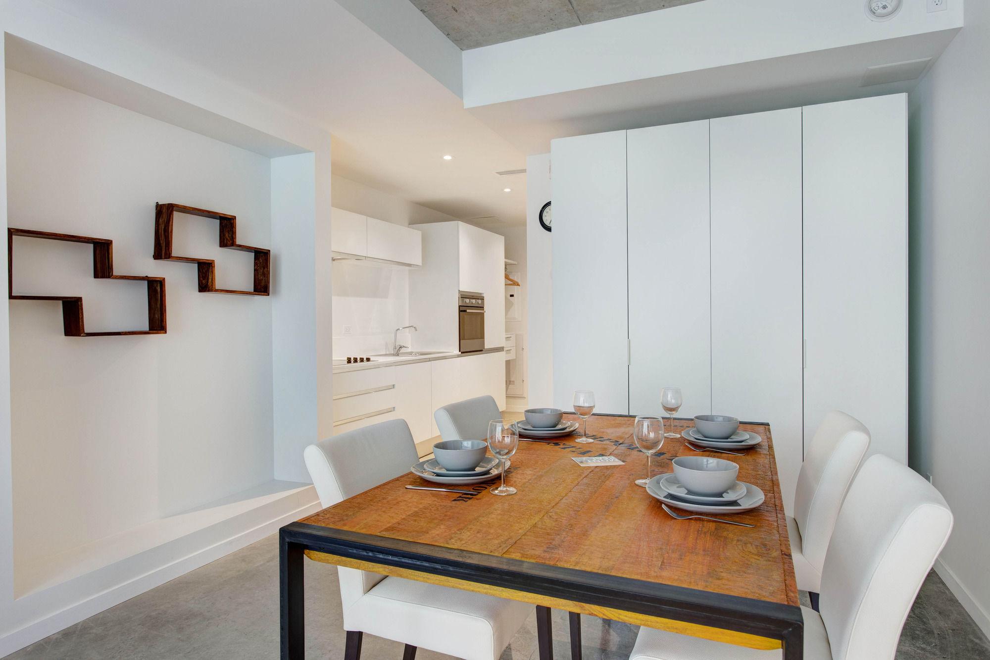 Loft4U Apartments By Corporatestays Монреал Екстериор снимка
